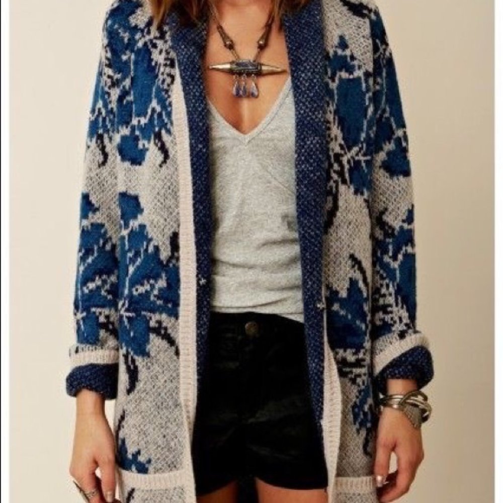 ✨RARE✨ Free People ‘Flower Power’ Floral Cardigan